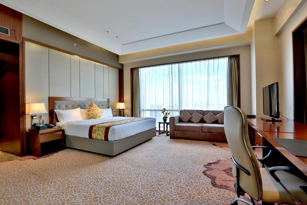 The Longemont Shenyang Hotel Exterior photo