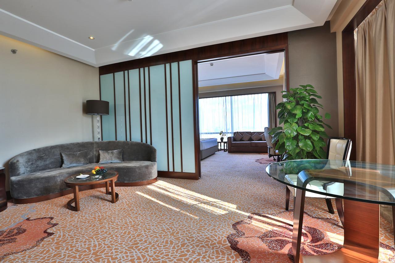 The Longemont Shenyang Hotel Exterior photo