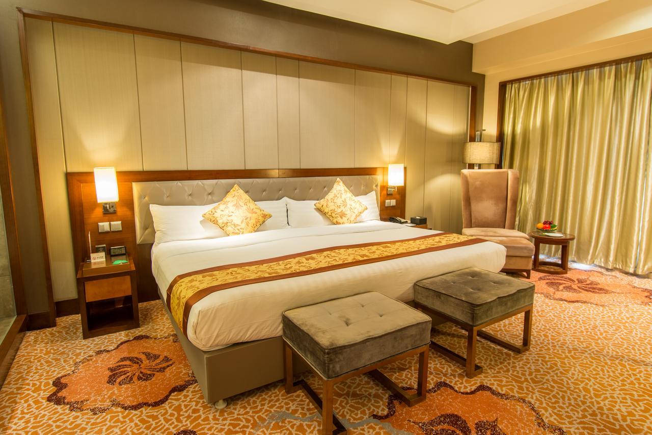 The Longemont Shenyang Hotel Exterior photo